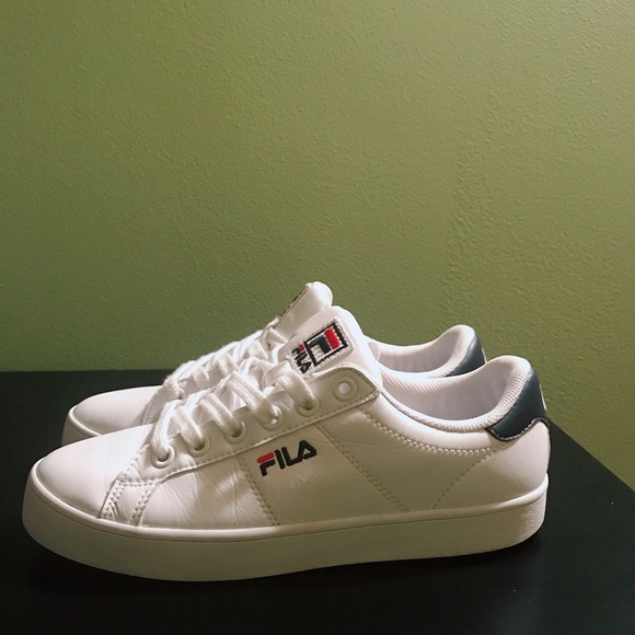 fila court deluxe shoes